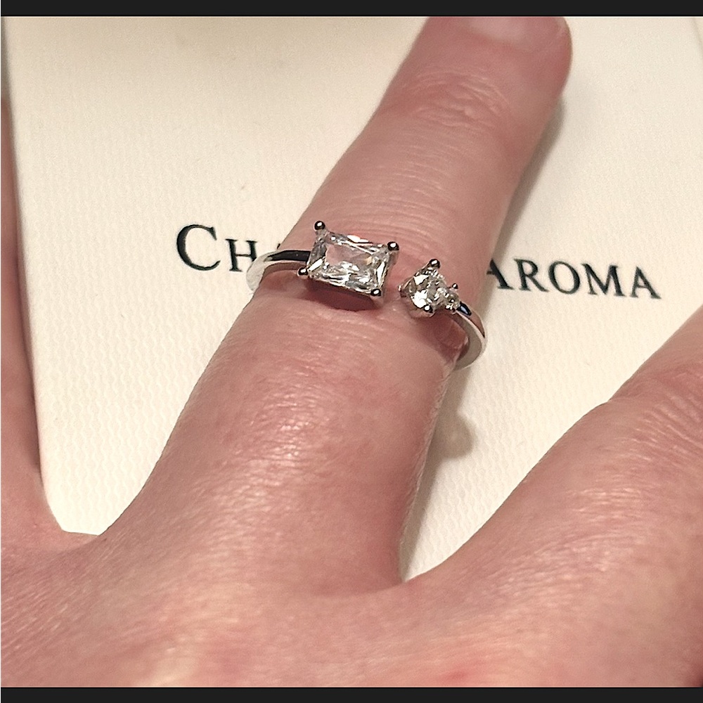 Charmed Aroma- Sterling Silver Dual Cubic Zirconia Stone-Ring-Size 7 - Picture 3 of 5